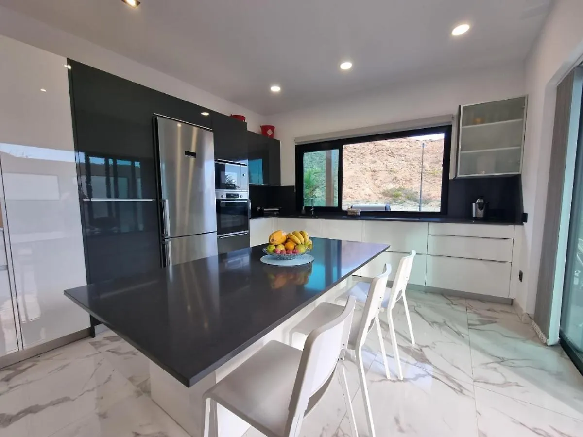 Villa De Lujo Con Piscina Climatizada Mogán