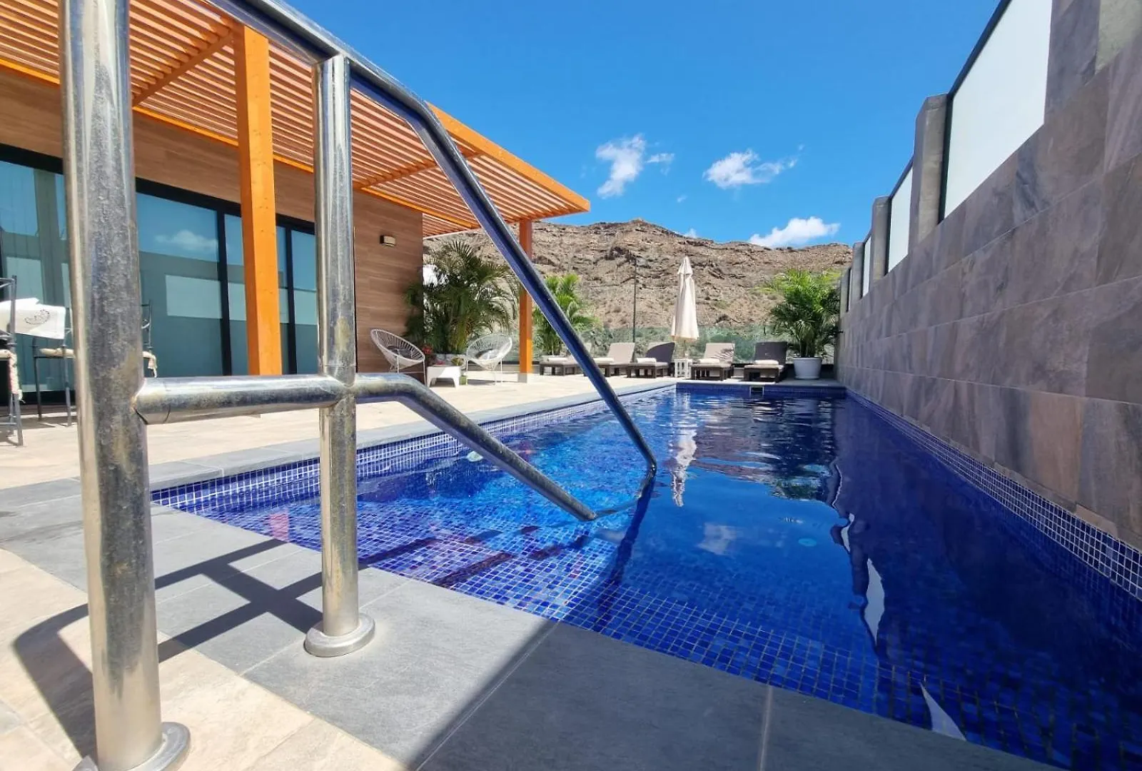 Villa De Lujo Con Piscina Climatizada Mogan