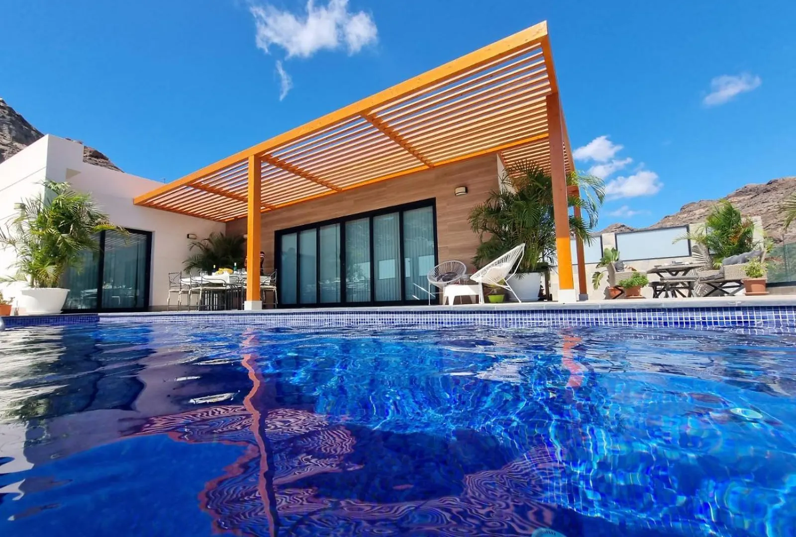 Villa De Lujo Con Piscina Climatizada Mogan